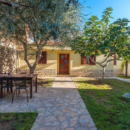 Kuca Za Odmor Villa Sveti Filip i Jakov Exteriör bild